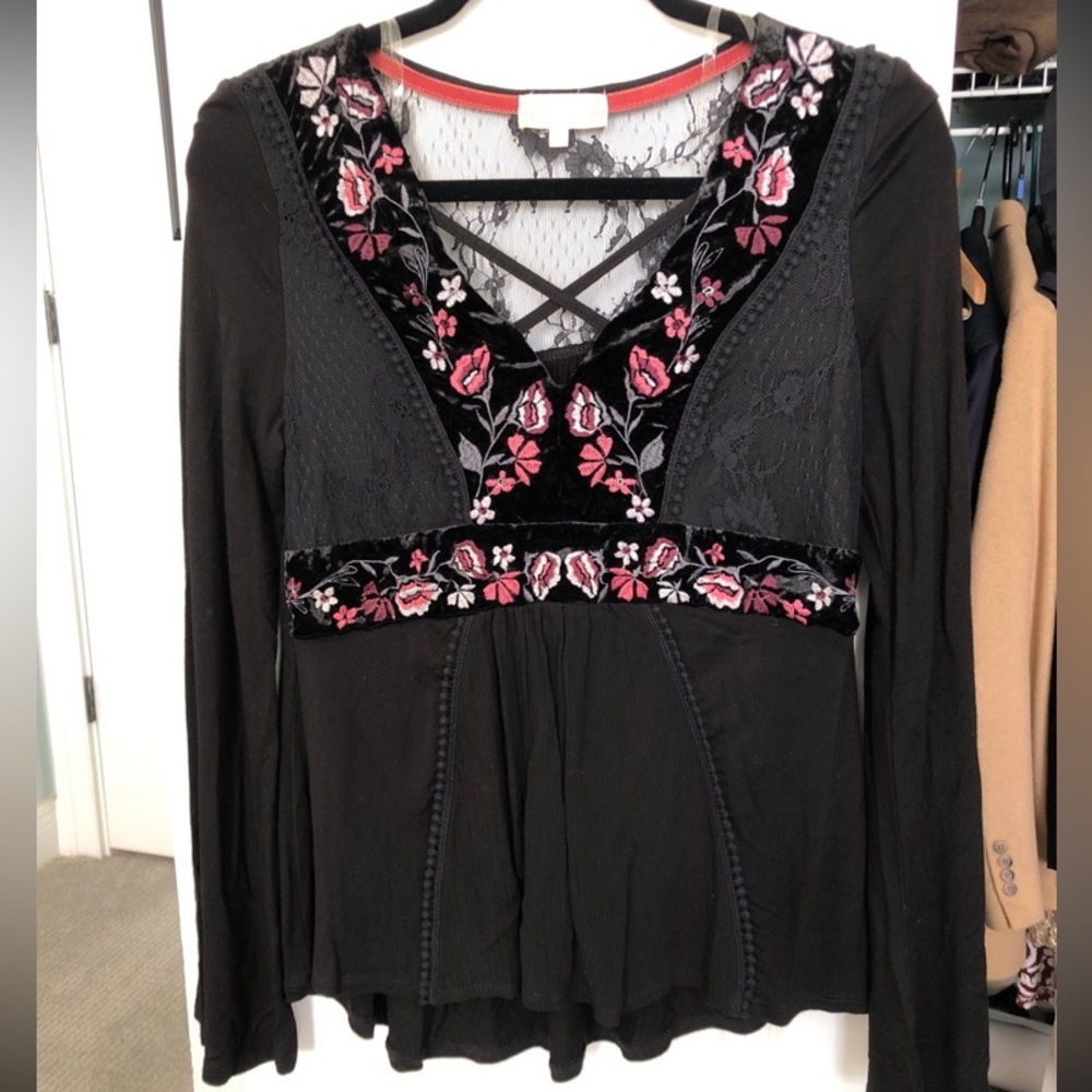 Altar’d state long sleeve top